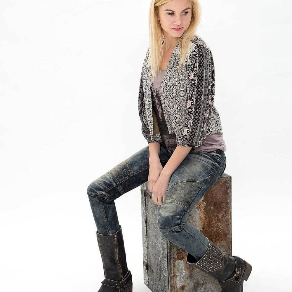 Gimmicks by bke paisley printed fringed flyaway cropped blazer size small